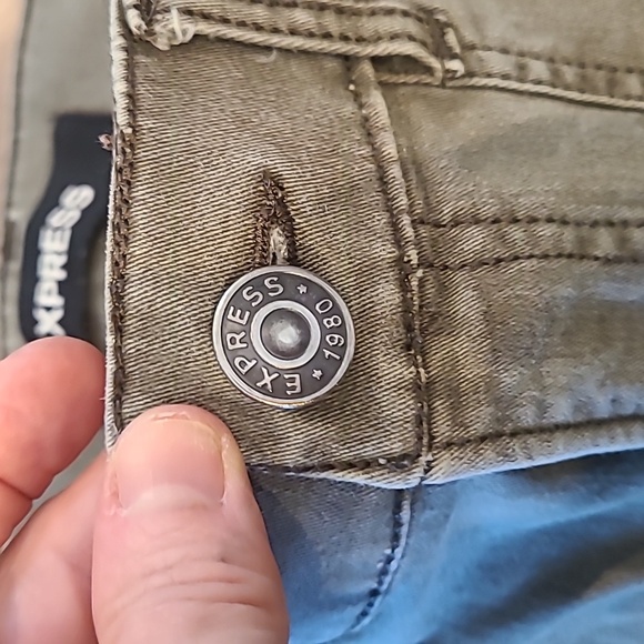 Express Light Khaki Green Cropped Straight High Rise Pants - Picture 5 of 9